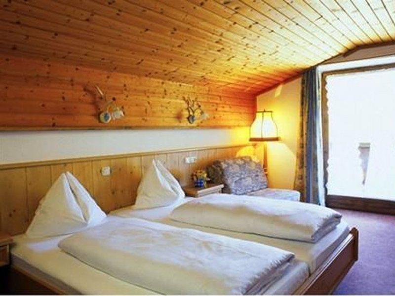 Kaiserhotel Neuwirt Oberndorf in Tirol Exterior foto