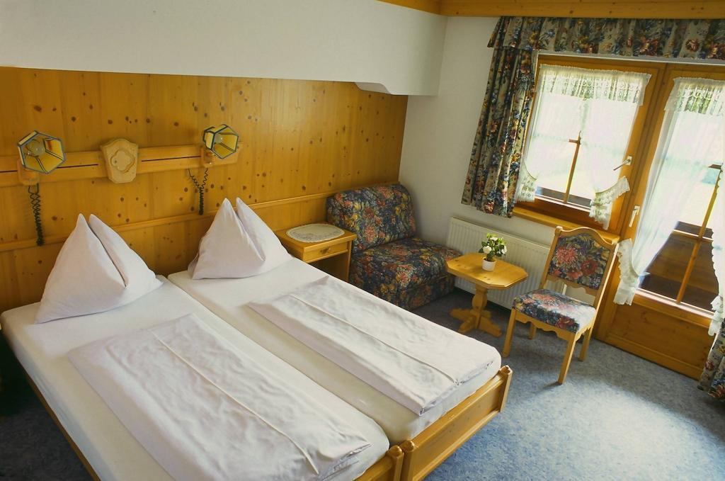 Kaiserhotel Neuwirt Oberndorf in Tirol Habitación foto