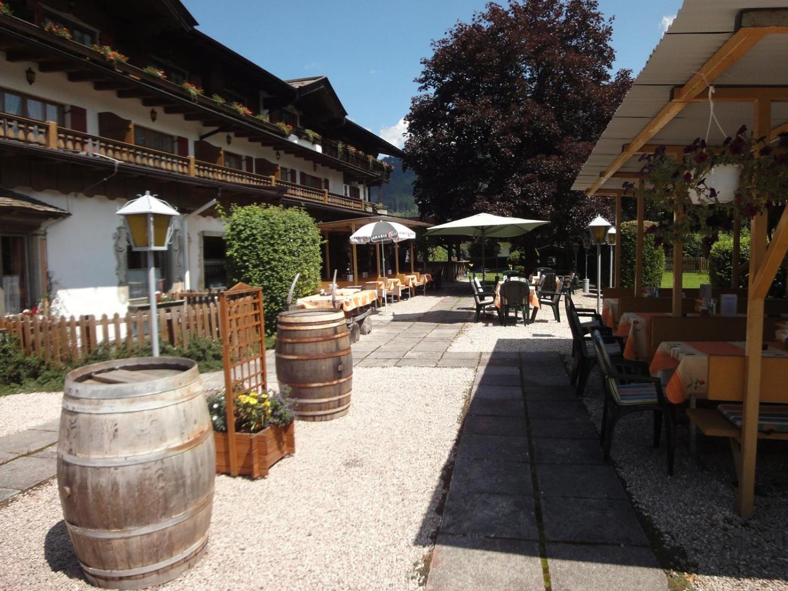 Kaiserhotel Neuwirt Oberndorf in Tirol Exterior foto